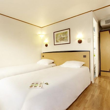 Campanile Annecy ~ Metz-Tessy Hotel Стая снимка