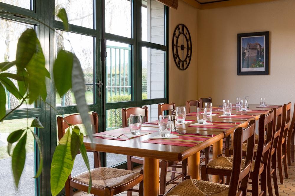 Campanile Annecy ~ Metz-Tessy Hotel Екстериор снимка