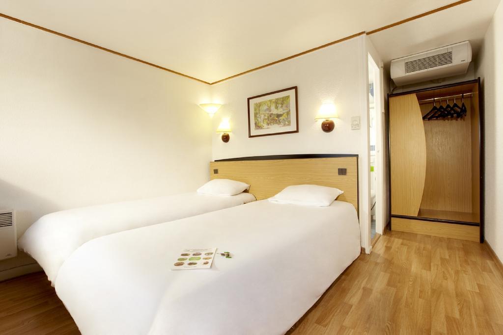 Campanile Annecy ~ Metz-Tessy Hotel Стая снимка