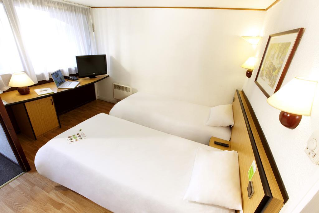Campanile Annecy ~ Metz-Tessy Hotel Стая снимка